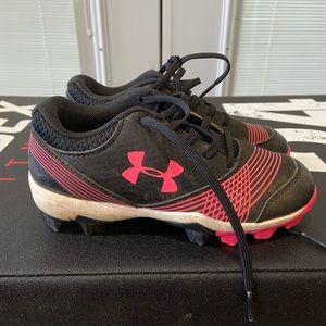 Girls UA baseball cleats